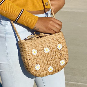 Juicy Bloom Straw Crossbody Bag