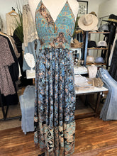 Load image into Gallery viewer, Bahamas Maxi dress
