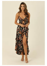 Load image into Gallery viewer, Autumn Maxi dress
