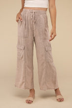 Load image into Gallery viewer, Washed Linen Elastic Band Waist Cargo Pants
